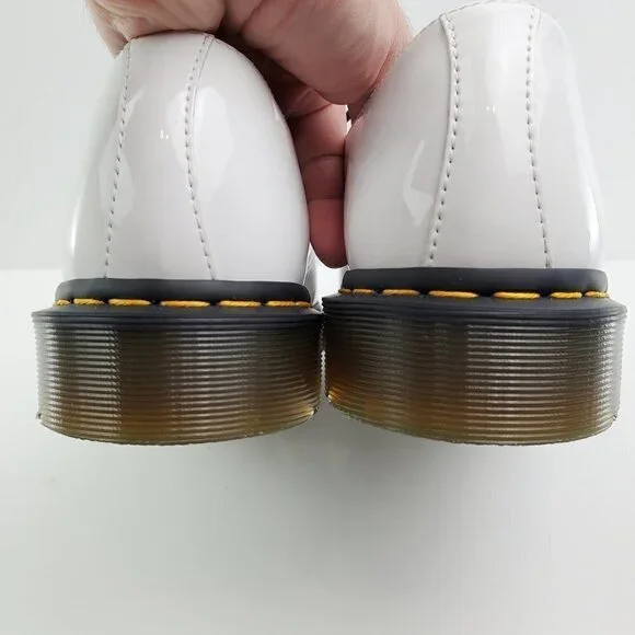 Dr. Doc Martens Lamper White Patent Leather Shoes 26754 Low Top Women's 11 NWOT - Picture 4 of 12